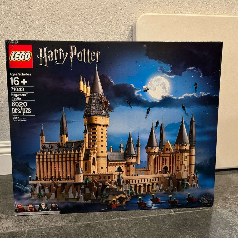 NEW LEGO Harry Potter Hogwarts Castle 71043